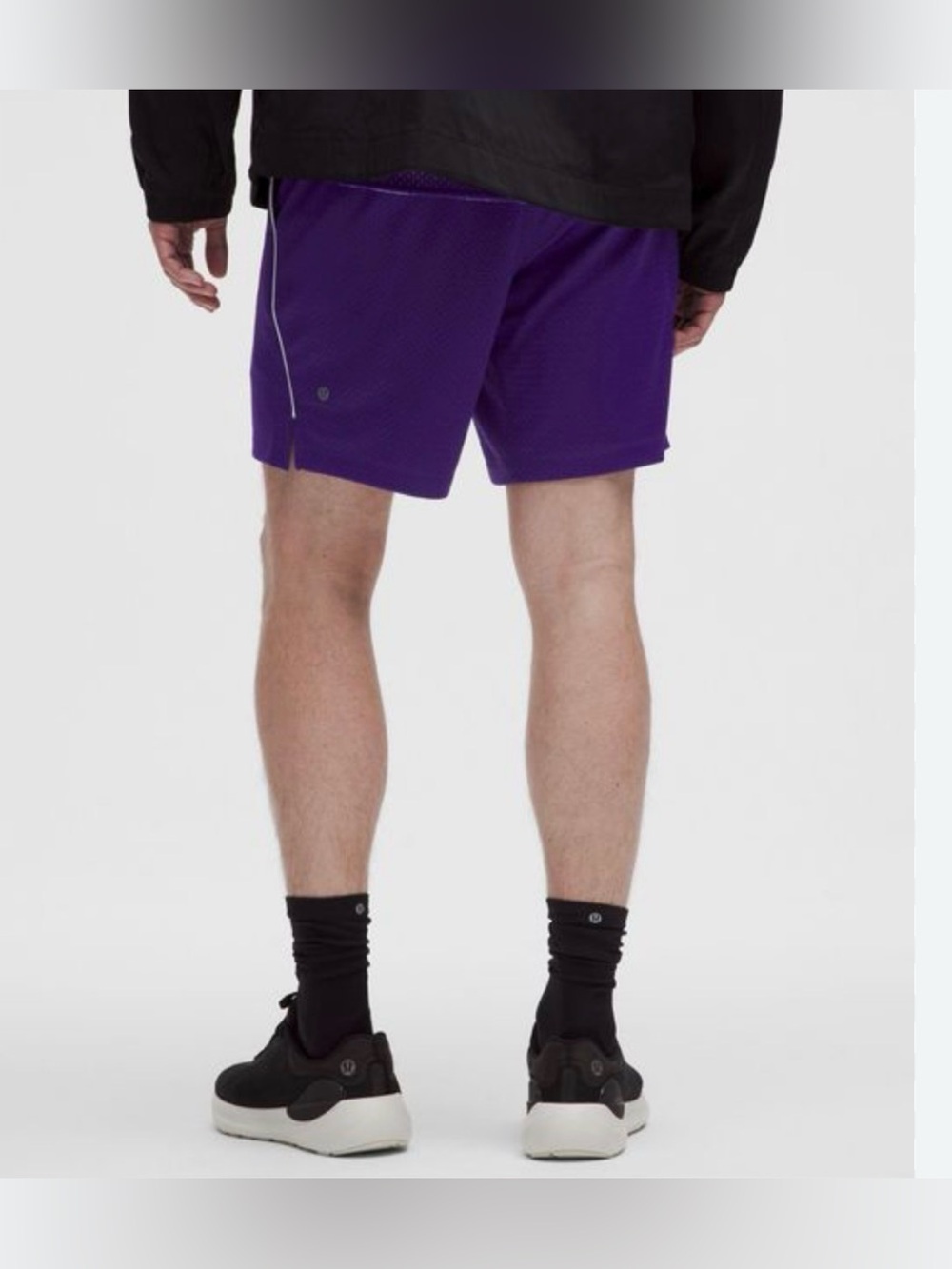 Lululemon Men’s Double-Layered Mesh Short 7” linerless Cypress